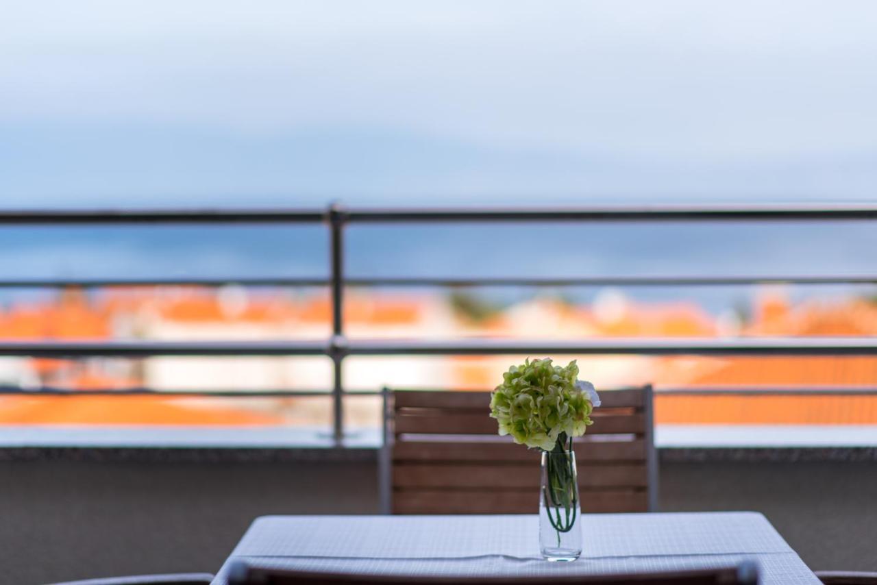 Apartments & Rooms Lavanda Malinska Ngoại thất bức ảnh