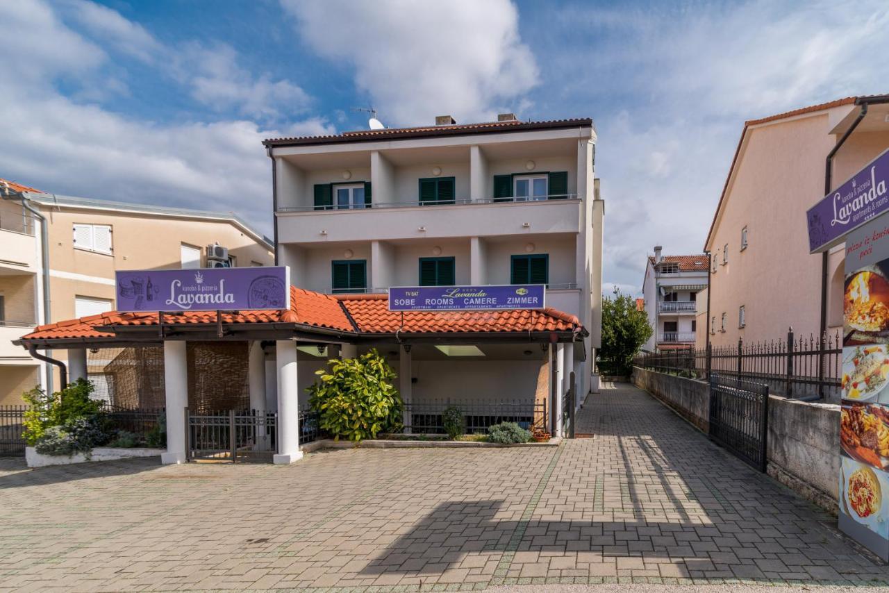 Apartments & Rooms Lavanda Malinska Ngoại thất bức ảnh